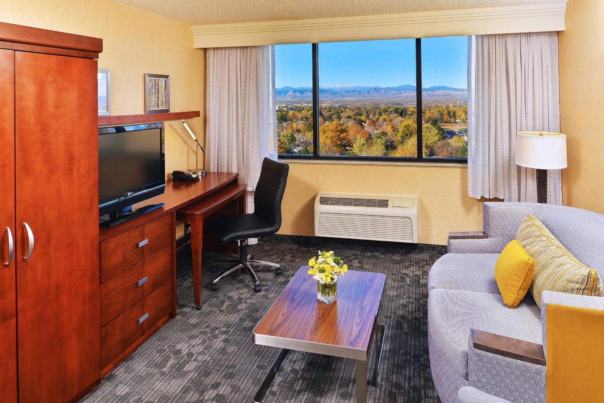 Courtyard By Marriott Denver Cherry Creek Exterior foto